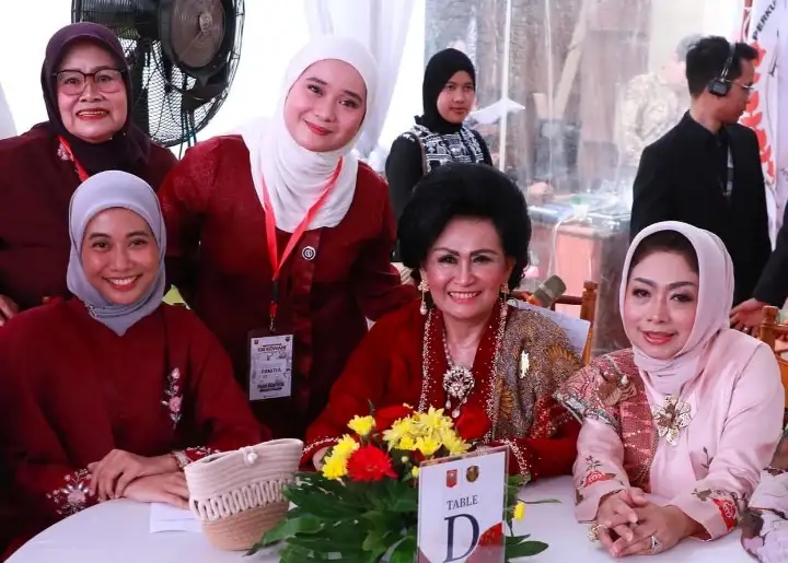 Ketua Umum KOWANI Ibu Nannie : Kehadiran 111 Organisasi, Sikap kolektif Perempuan Indonesia Memastikan Kebaya Warisan Budaya Takbenda 