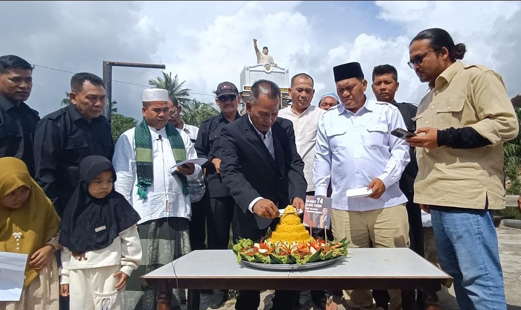 Masyarakat Padang Sidimpuan Persembahkan “Tugu Persatuan dan Perjuangan” sebagai Hadiah Ulang Tahun untuk Presiden Prabowo Subianto