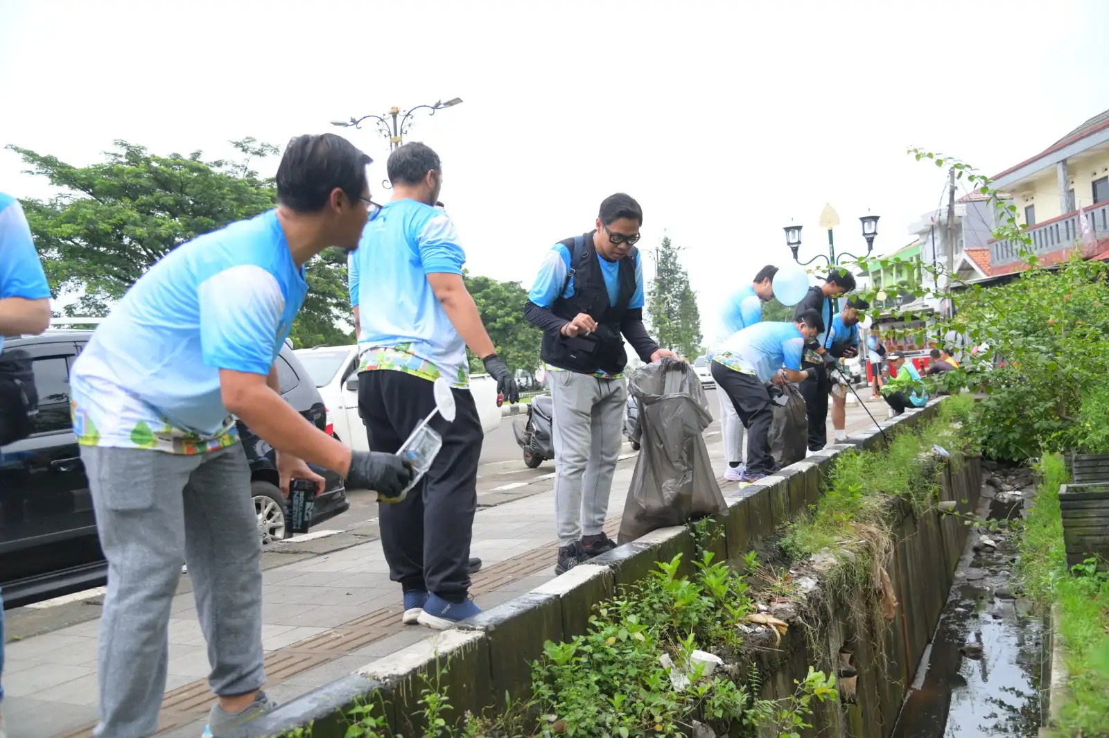 Langkah Sehat, Aksi Nyata: PLN UP3 Depok Kampanyekan Zero Sampah Plastik Lewat Jalan Sehat